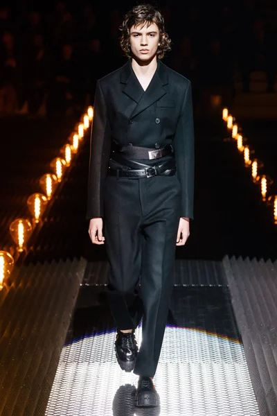 Look 2